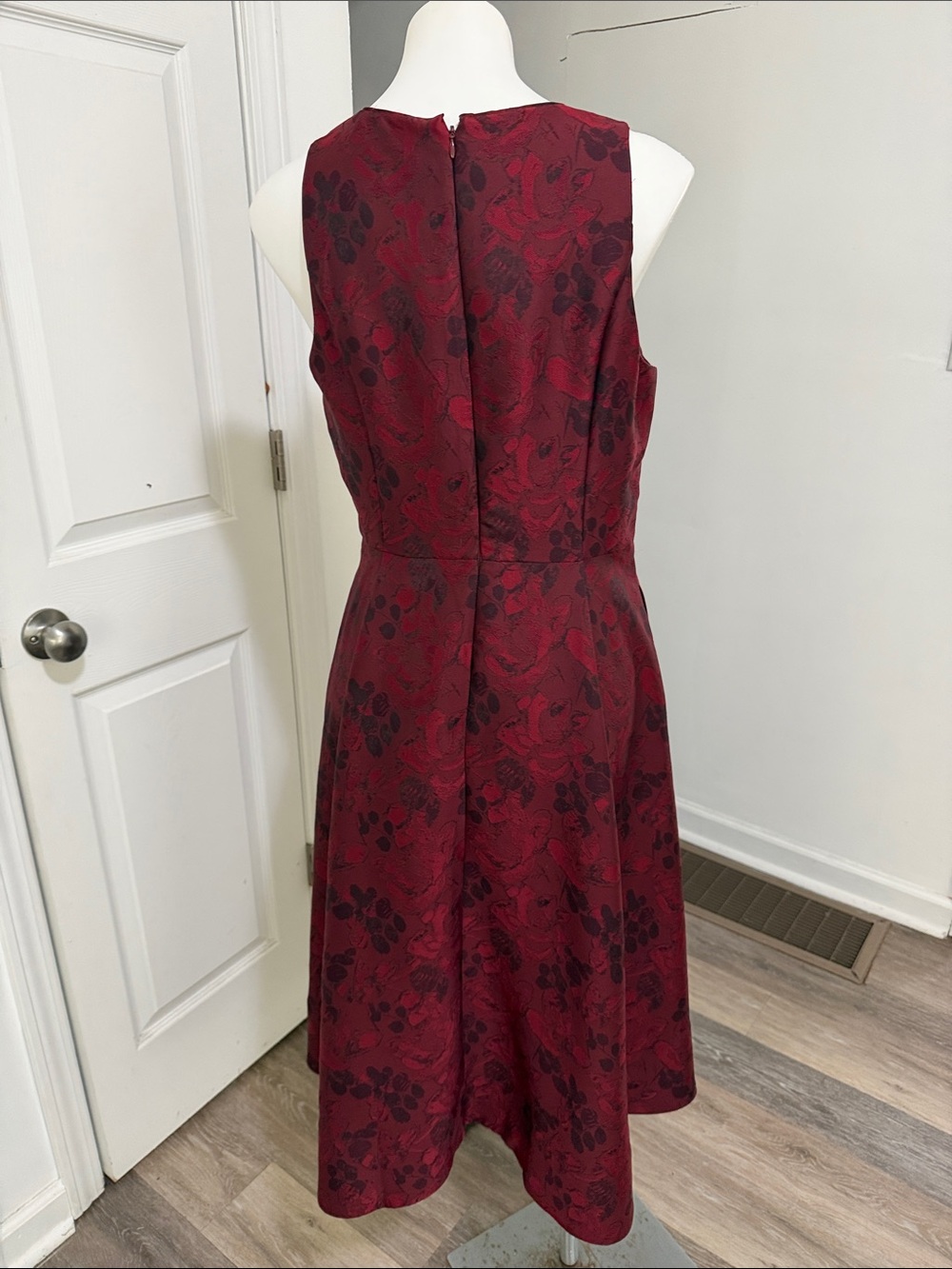 White House Black Market Burgundy and Black Floral Fit-and-Flare Midi Dress - Picture 3 of 9